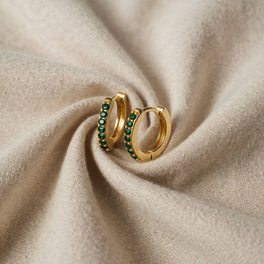 Gold Hoop Earrings Ciara with Emerald