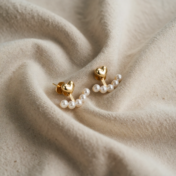 Gold Stud Earrings Riona with Heart and Pearls