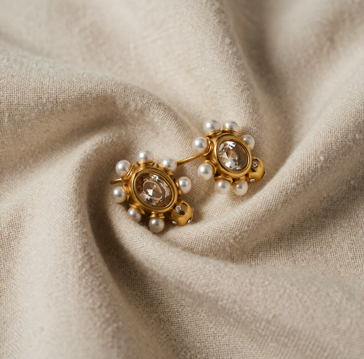 Gold Stud Earrings Róisín with Pearls and Crystal