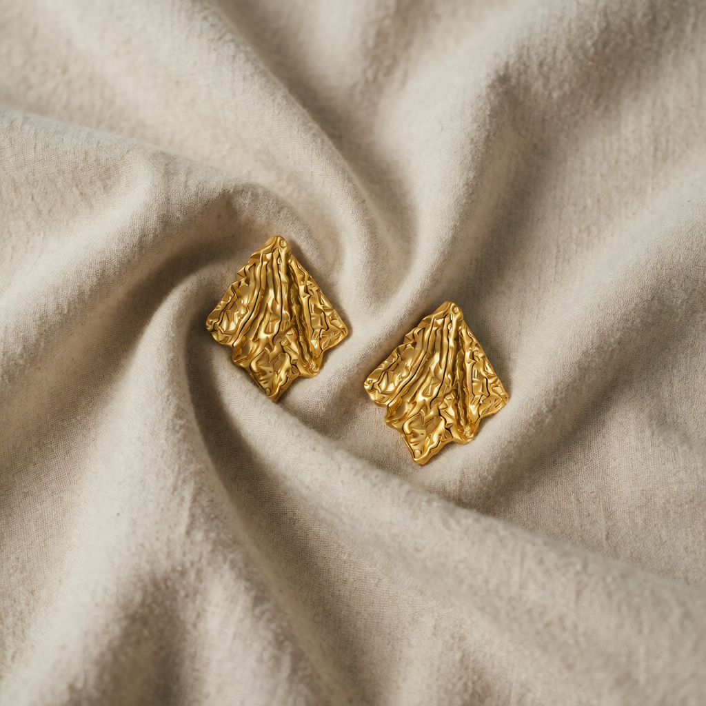 Gold Stud Earrings Fionnuala with Textured Leaf Design