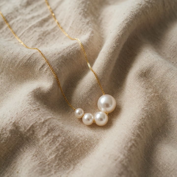 Gold Necklace Adare with Pearl Cluster