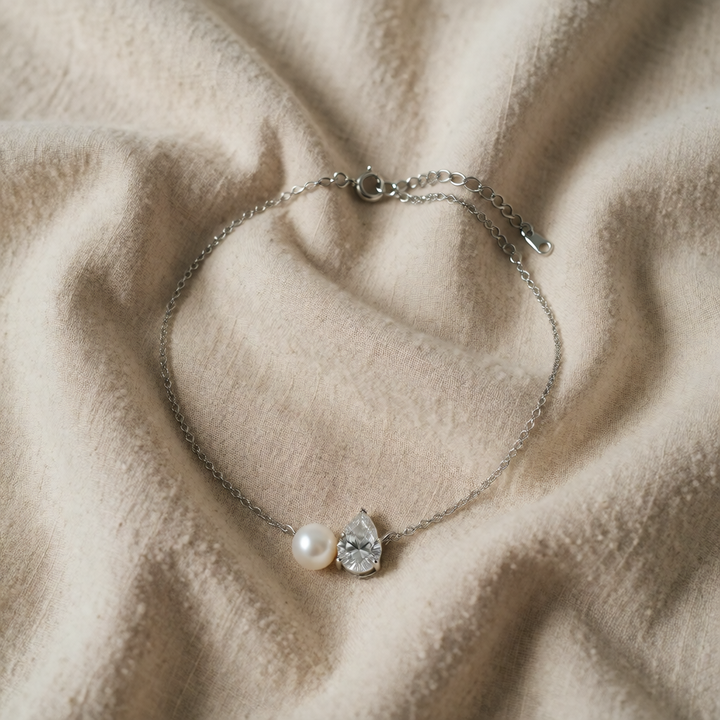 Silver Necklace Dingle with Pearl and Zirconia Teardrop
