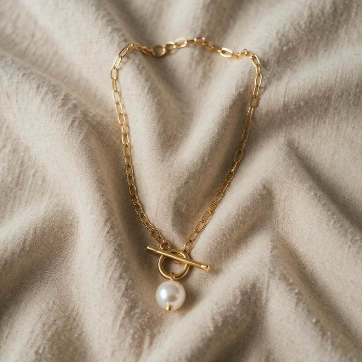 Gold Necklace Caoimhe with Pearl