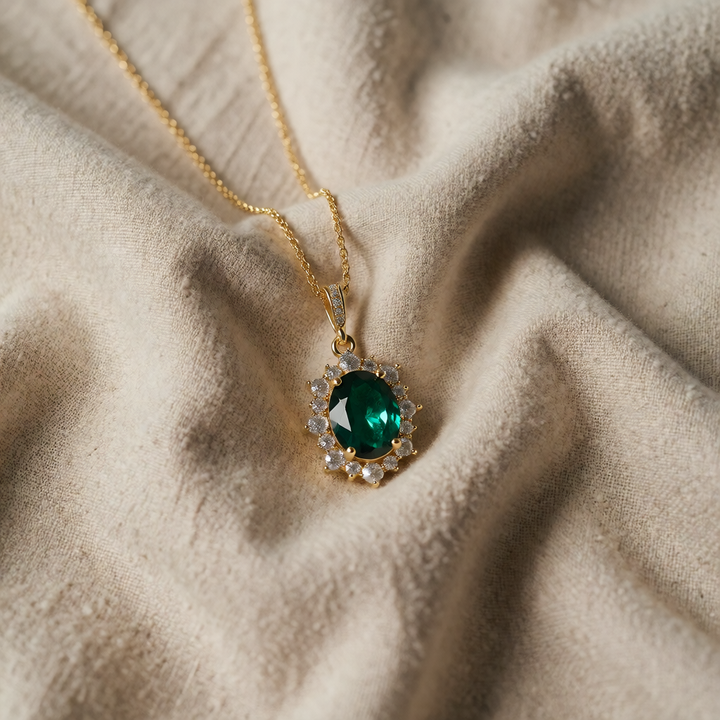 Gold Necklace Róisín with Emerald