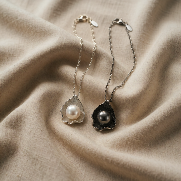 Silver Necklace Dingle with Shell and Pearl
