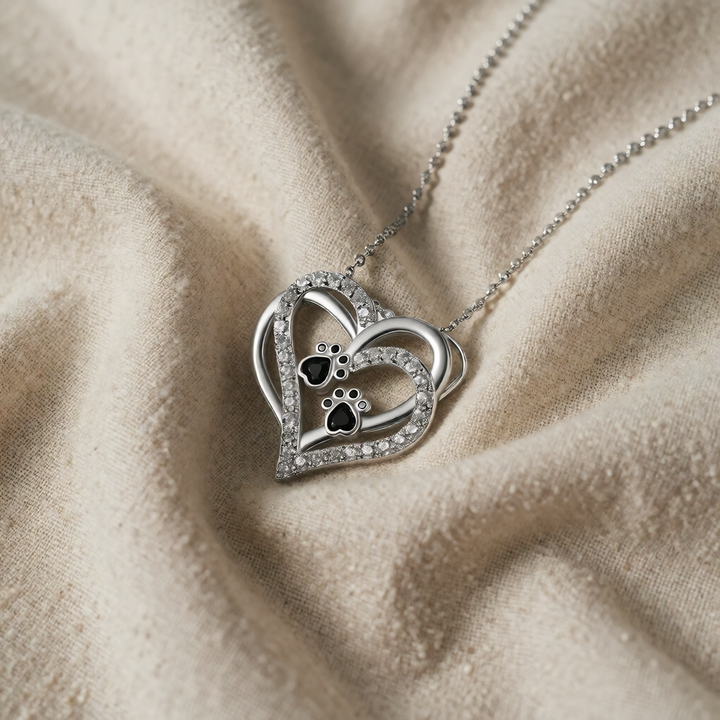Silver Necklace Méabh with Heart and Paw Prints