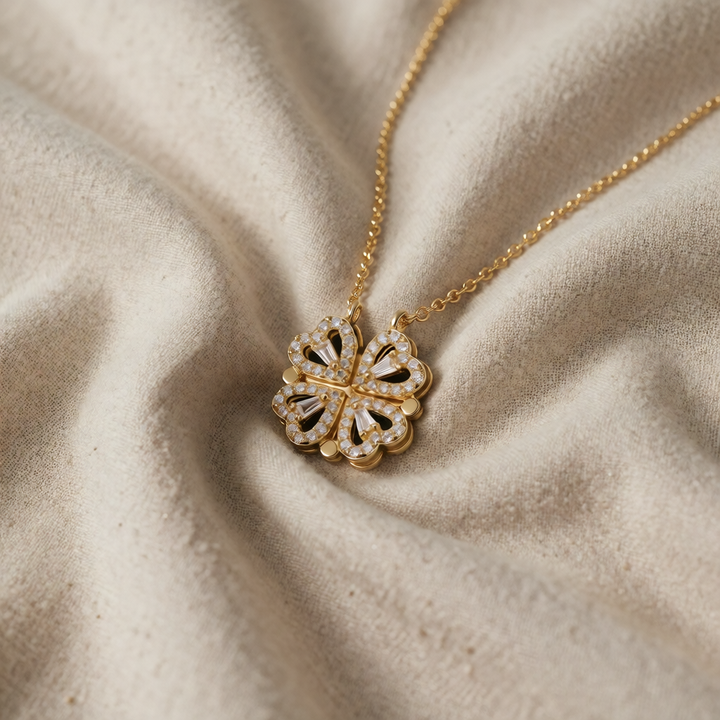 Gold Necklace Aisling with Clover Hearts and Zirconia