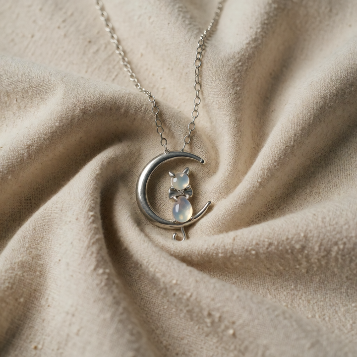 Silver Necklace Eithne with Moonstone Cat on the Moon