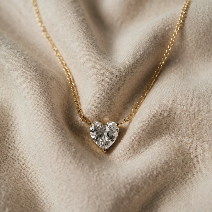 Gold Necklace Cara with Heart Crystal