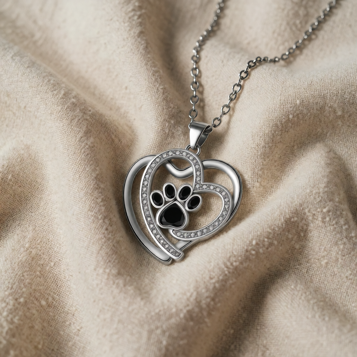 Silver Necklace Caitlín with Paw Print and Heart