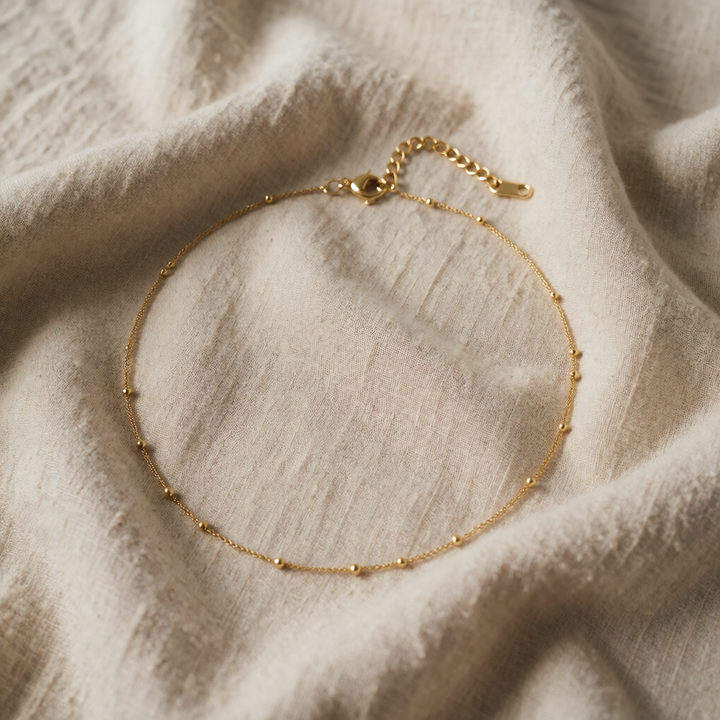 Gold Chain Necklace Méabh with Satellite Beads