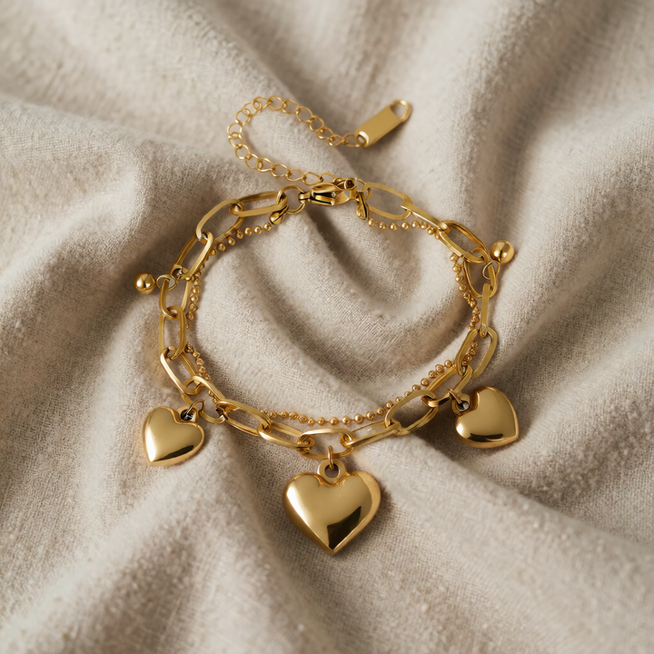 Gold Charm Bracelet Ciara with Hearts