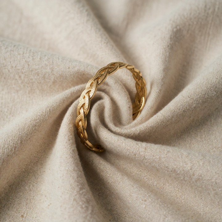 Gold Cuff Bracelet Éabha with Braid