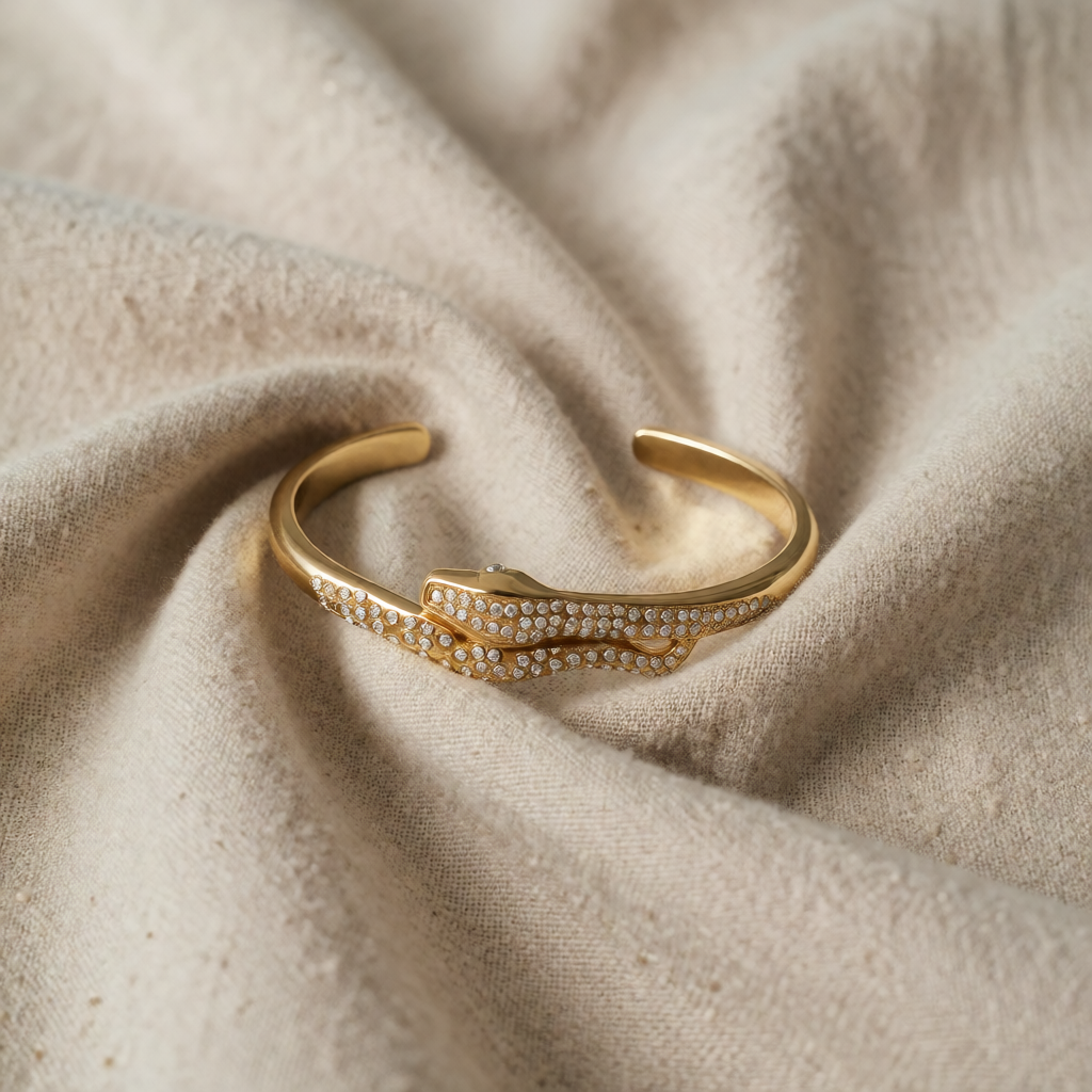 Gold Cuff Bracelet Róisín with Crystals