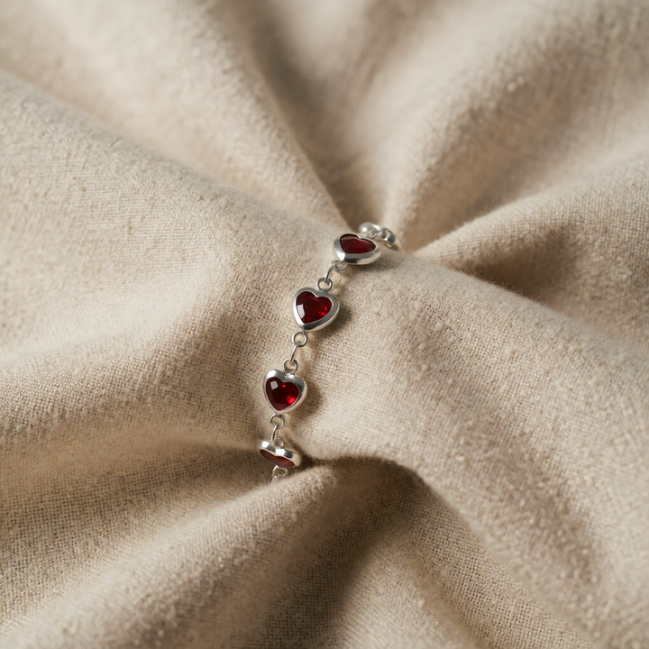 Silver Chain Bracelet Neasa with Ruby Hearts