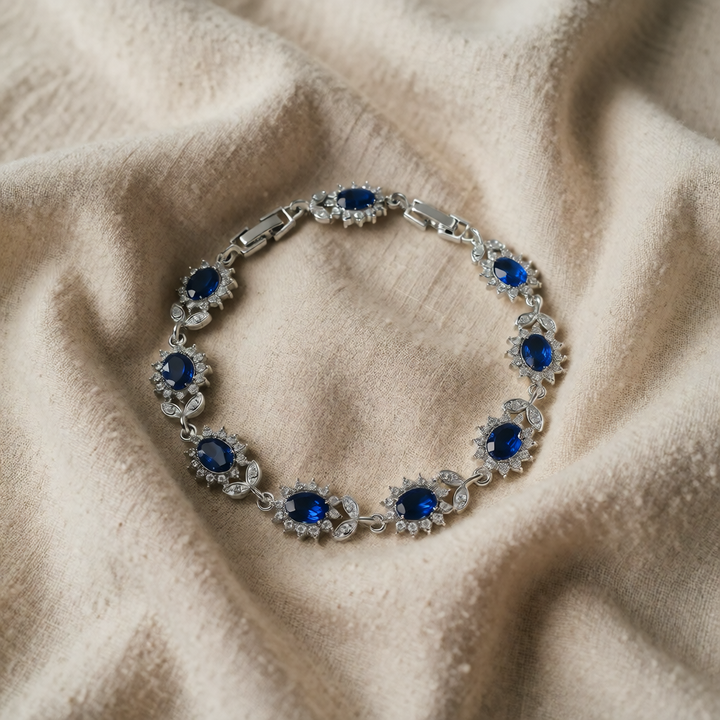 Silver Link Bracelet Aoife with Sapphire Stones