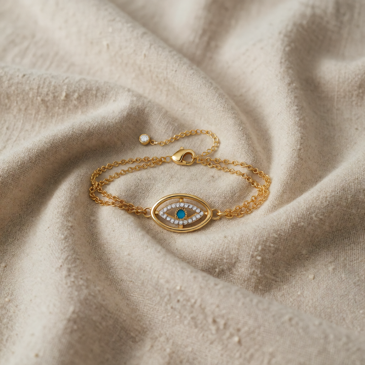 Gold Chain Bracelet Bríd with Evil Eye