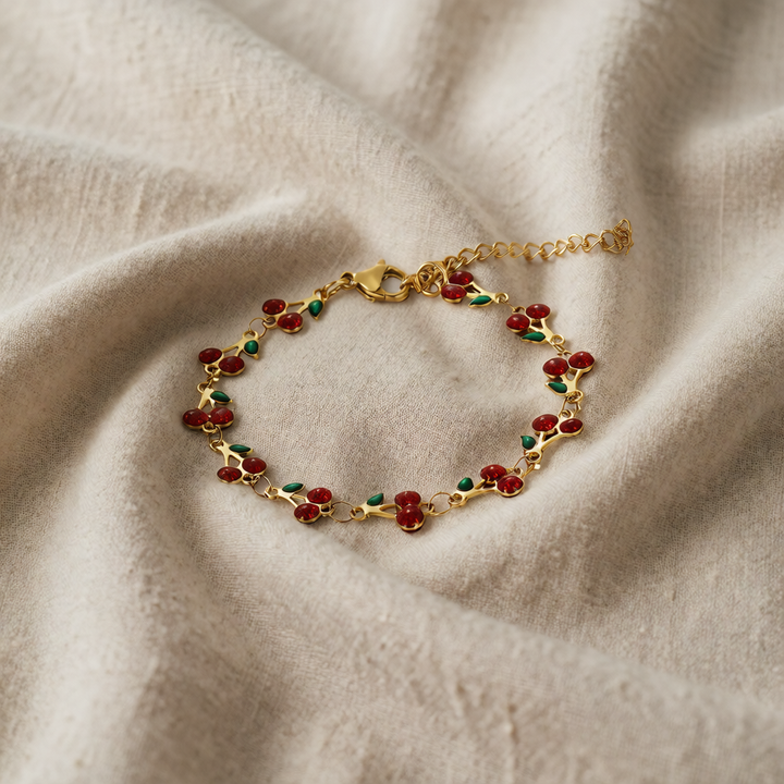 Gold Charm Bracelet Gráinne with Red Berries