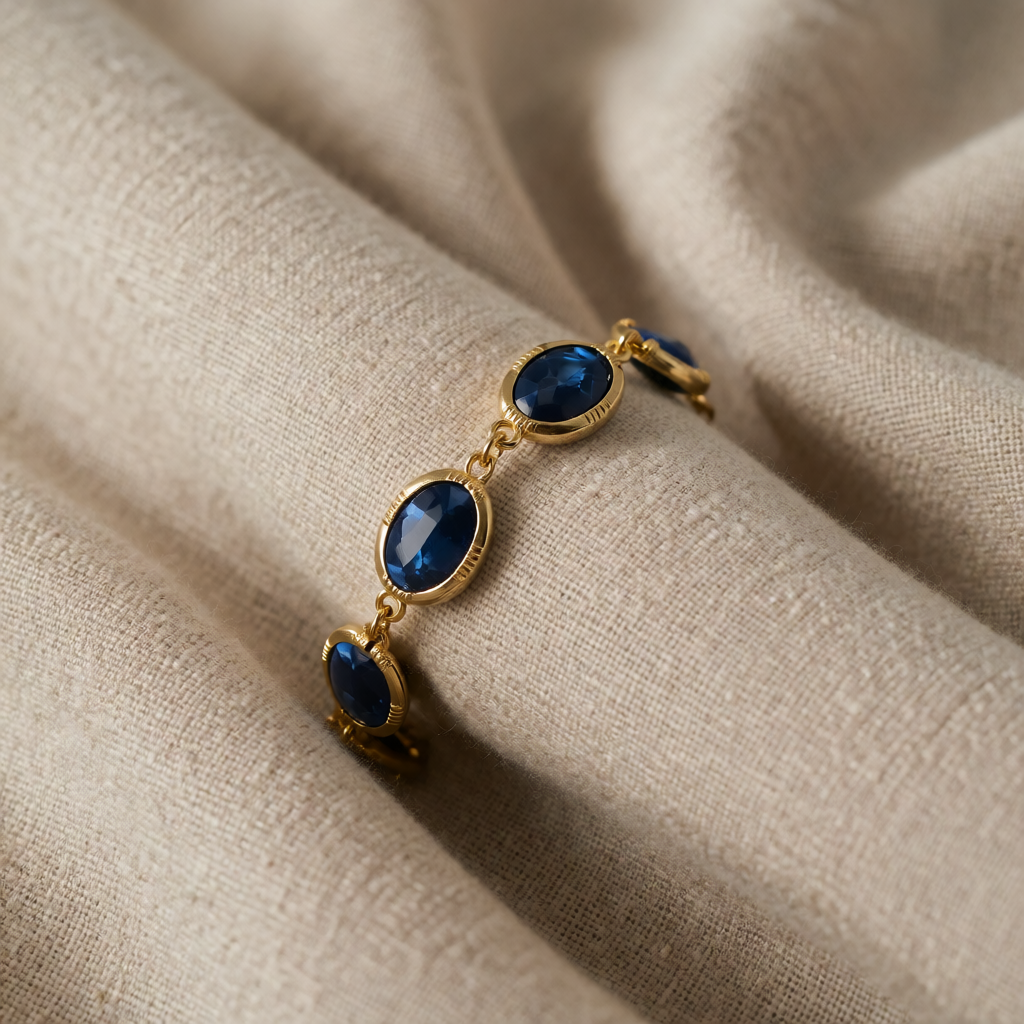 Gold Chain Bracelet Saoirse with Sapphire