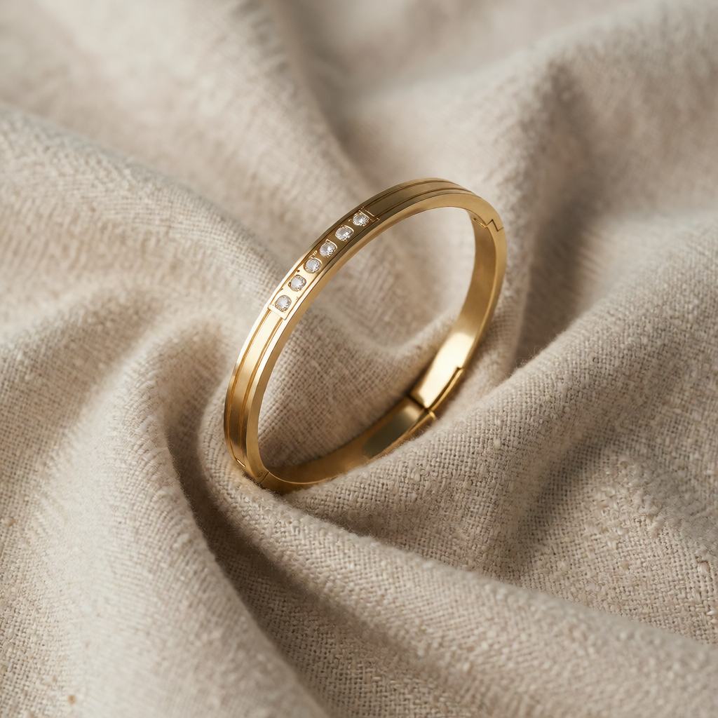 Gold Bangle Bracelet Órla with Zirconia