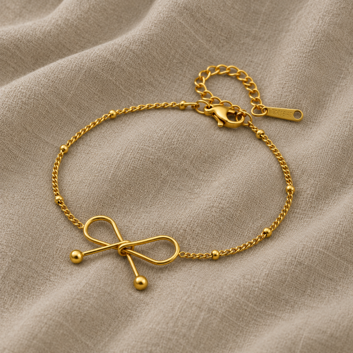 Gold Chain Bracelet Fionnuala with Bow