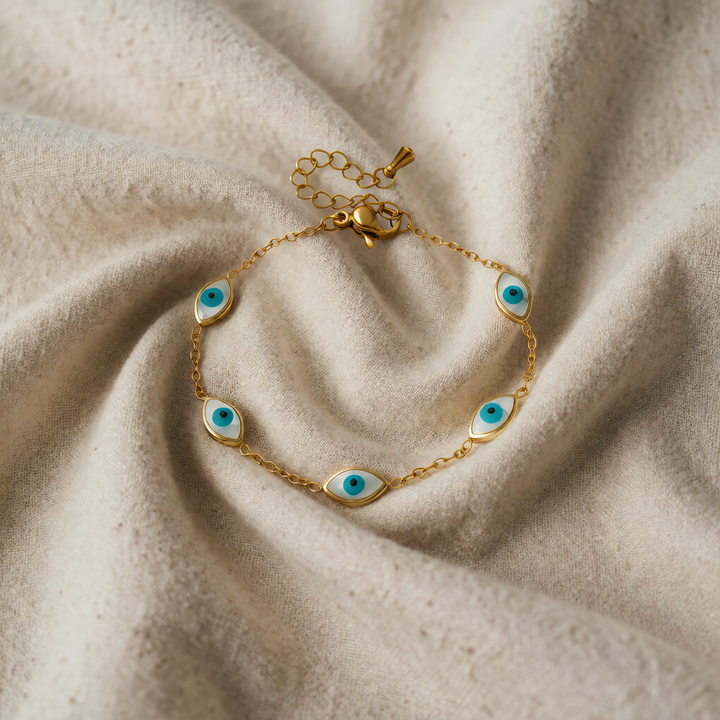 Gold Chain Bracelet Íde with Evil Eye
