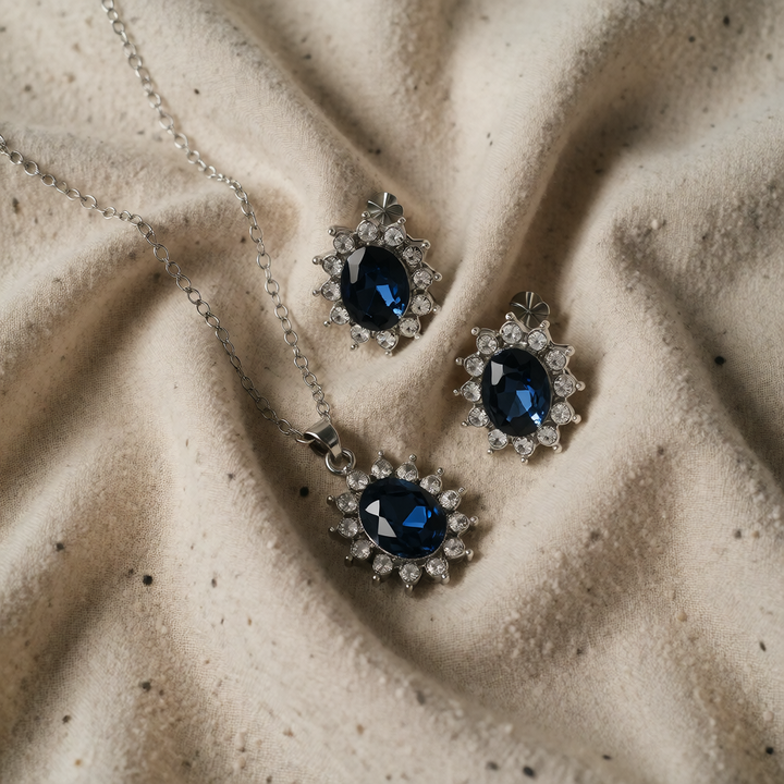Silver Necklace Aoibhinn with Sapphire