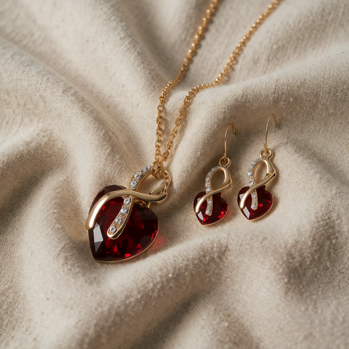 Gold Necklace Róisín with Ruby Heart