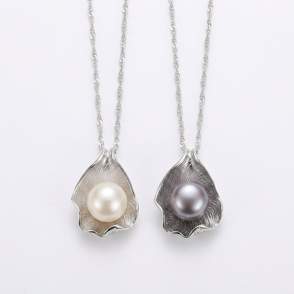 Silver Necklace Dingle with Shell and Pearl