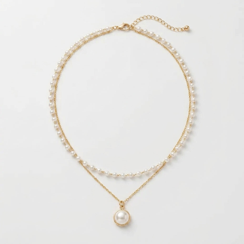 Gold Pearl Necklace Órla with Coin Pendant