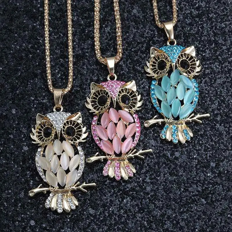 Gold Necklace Deirdre with Owl Motif
