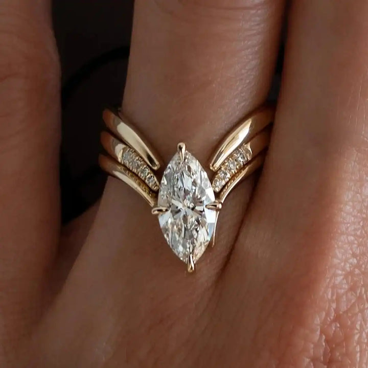 Gold Ring Set Aoibhinn with Marquise Crystal