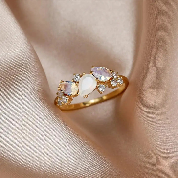 Gold Ring Sinéad with Moonstone