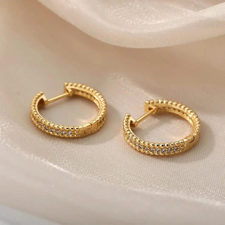 Gold Huggie Earrings Gráinne with Zirconia