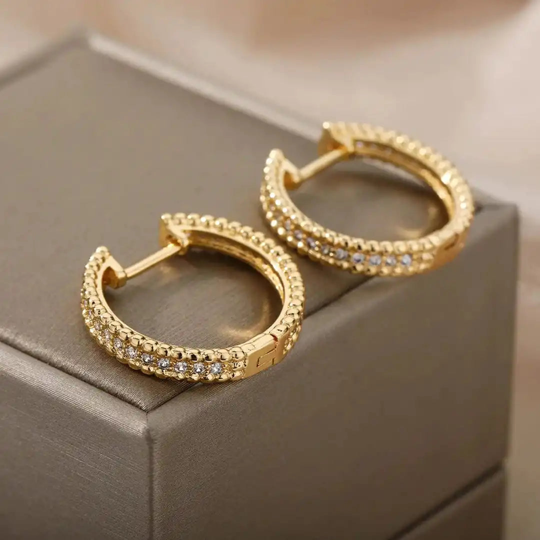 Gold Huggie Earrings Gráinne with Zirconia