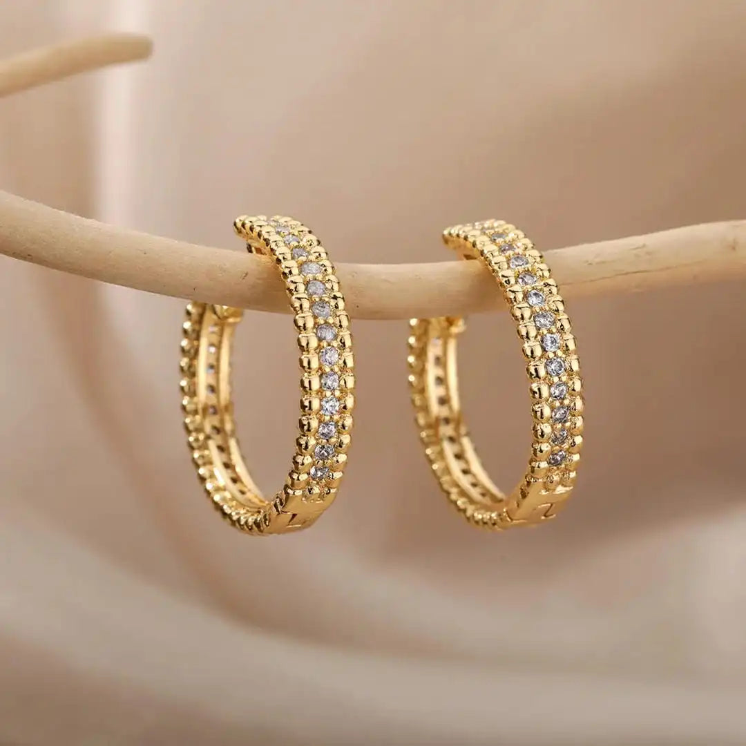 Gold Huggie Earrings Gráinne with Zirconia