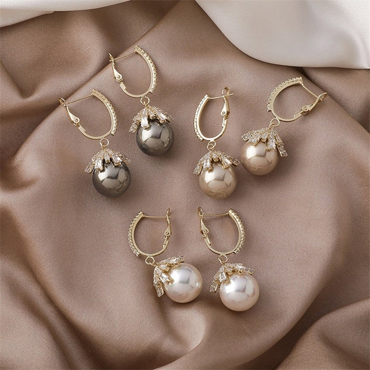 Gold Drop Earrings Eithne with Crystal and Pearl