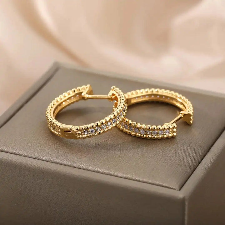 Gold Huggie Earrings Gráinne with Zirconia