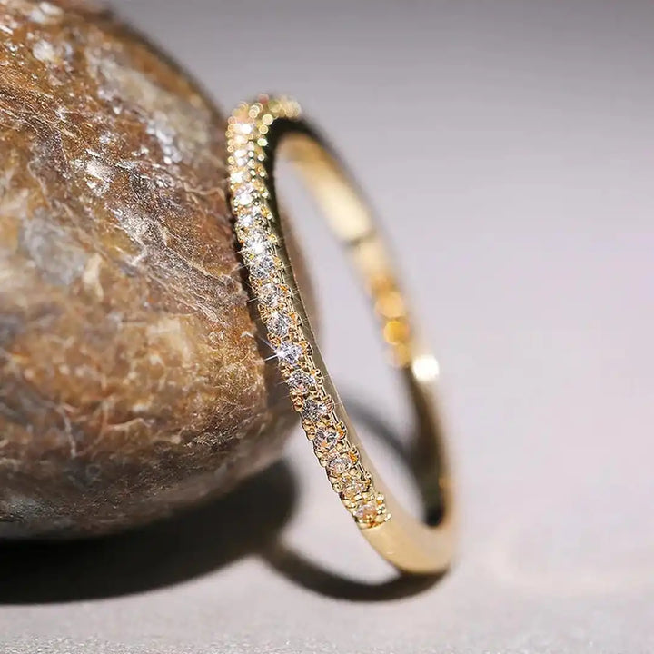 Gold Band Ring Laoise with Zirconia