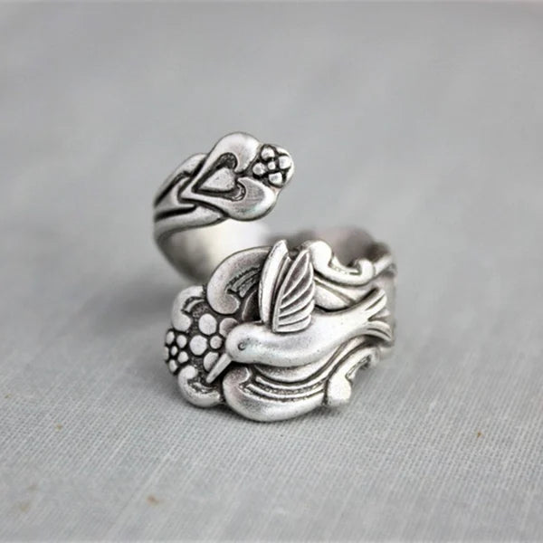 Silver Ring Darina with Hummingbird Motif