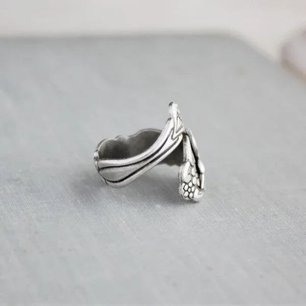Silver Ring Darina with Hummingbird Motif