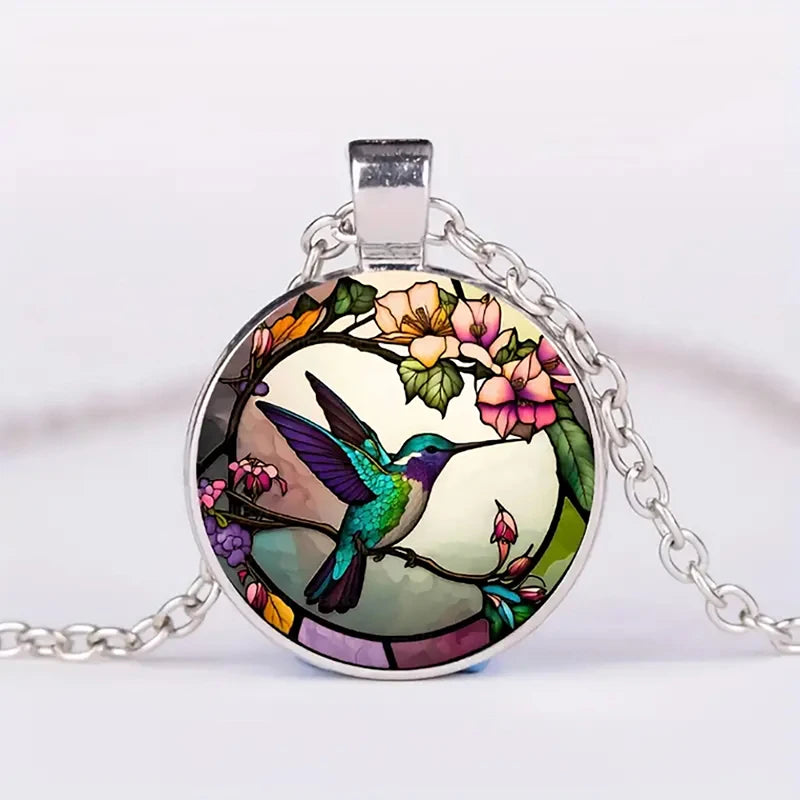 Silver Necklace Gráinne with Hummingbird Motif