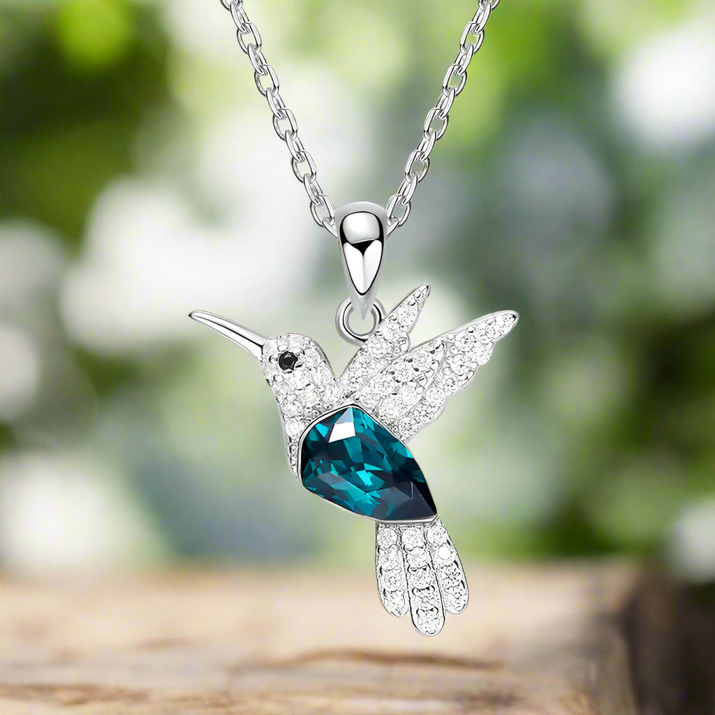 Silver Necklace Méadhbh with Hummingbird and Sapphire