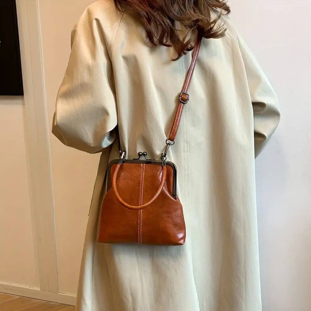 Amelias zeitloser Kiss Lock | Vintage Handtasche