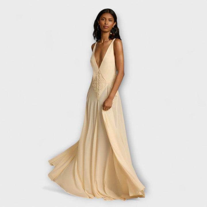 Lavinia - Cremefarbenes Maxikleid mit tiefem V-Ausschnitt