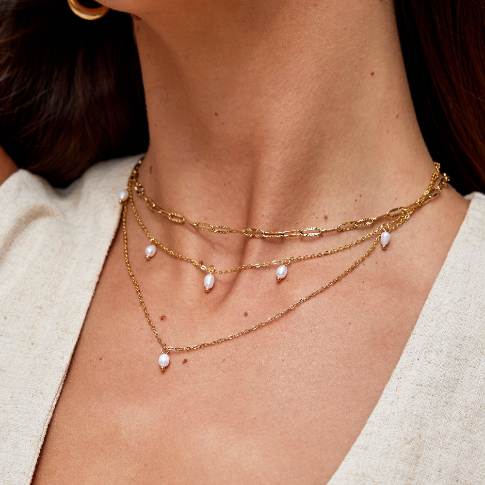 Gold Layered Necklace Méabh with Pearl Drops