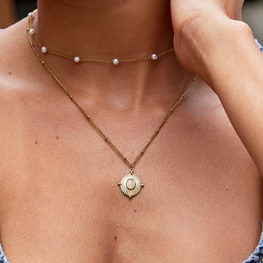 Gold Necklace Aoibhinn with Sunburst Medallion