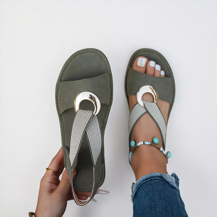 Mila | Flache Sandalen mit Metall-Schnalle