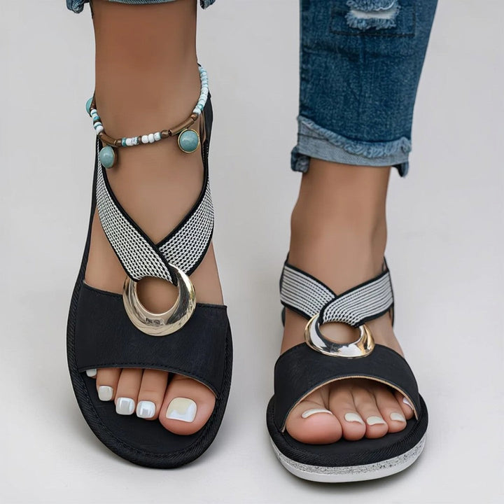 Mila | Flache Sandalen mit Metall-Schnalle