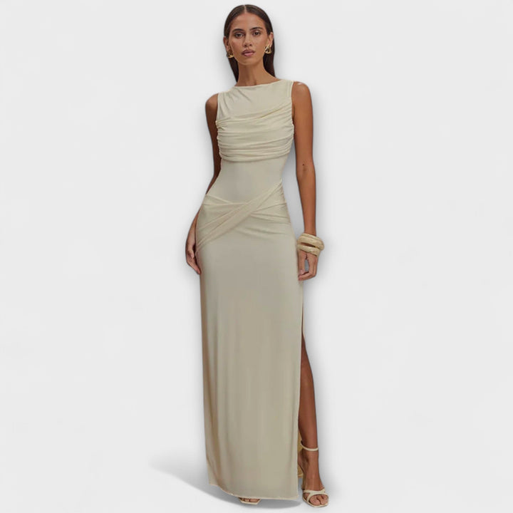 Rieke - Beiges Maxikleid mit hohem Beinschlitz